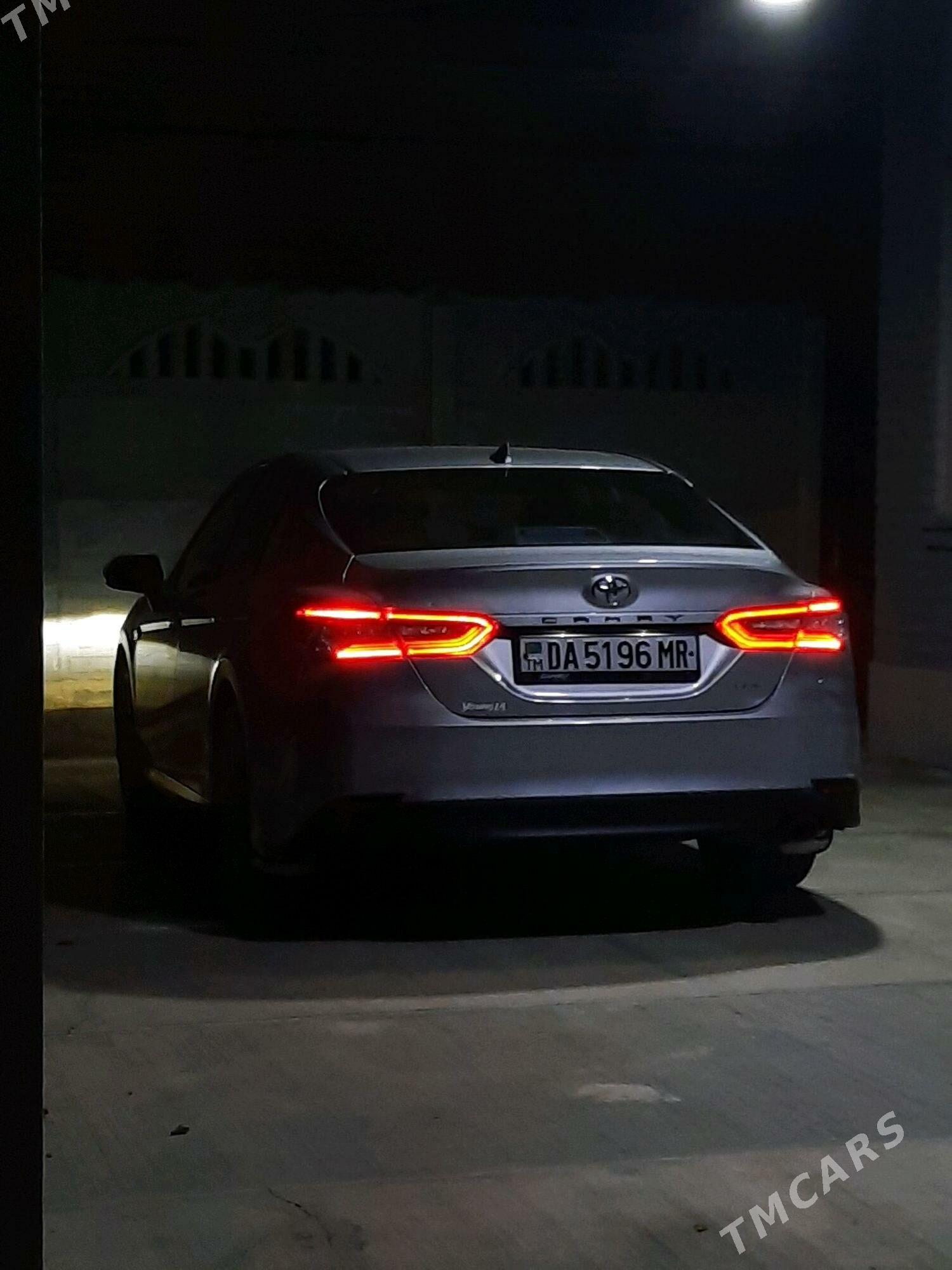 Toyota Camry 2022 - 380 000 TMT - Мары - img 1