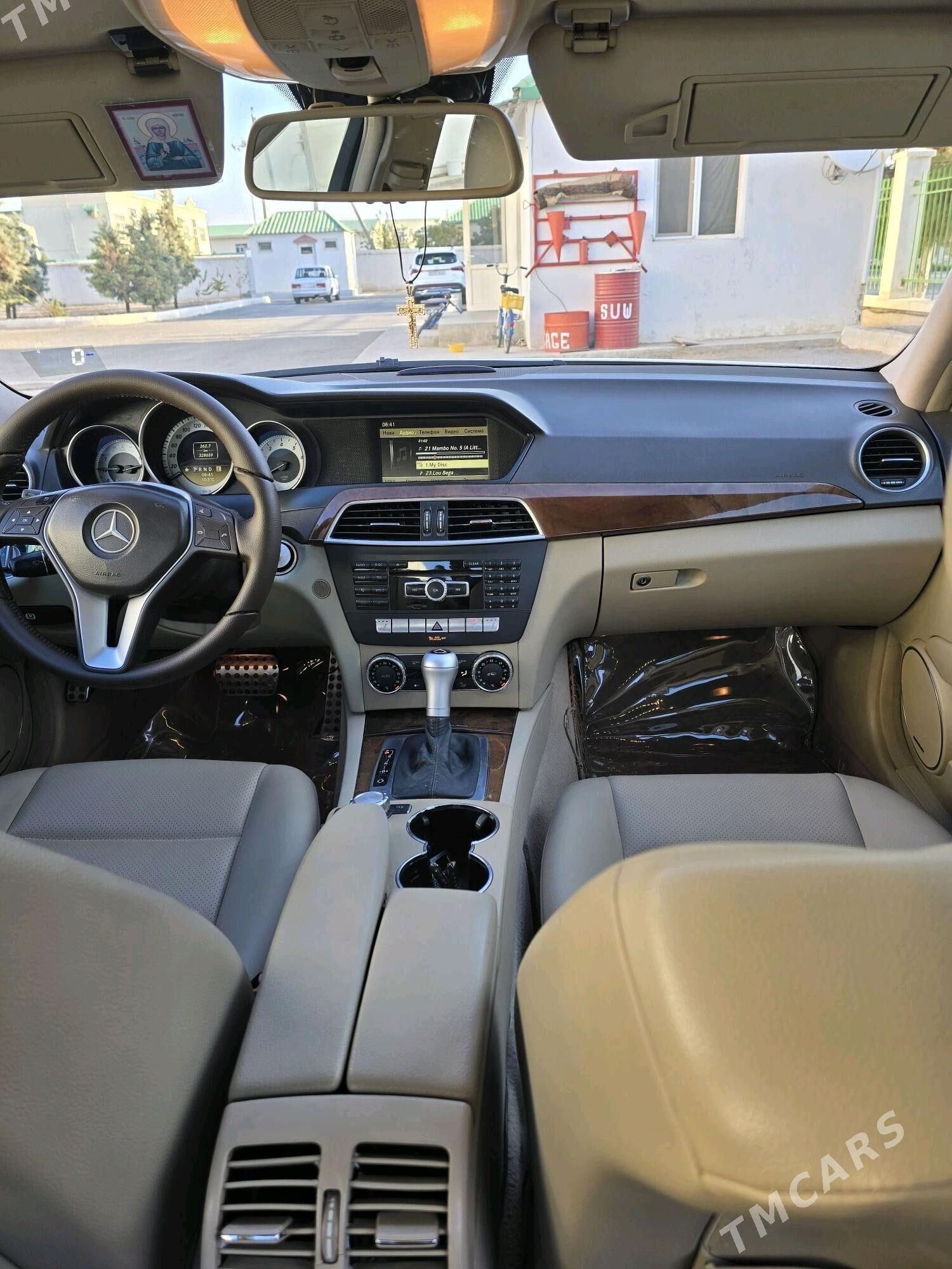 Mercedes-Benz C350 2012 - 234 000 TMT - Aşgabat - img 6