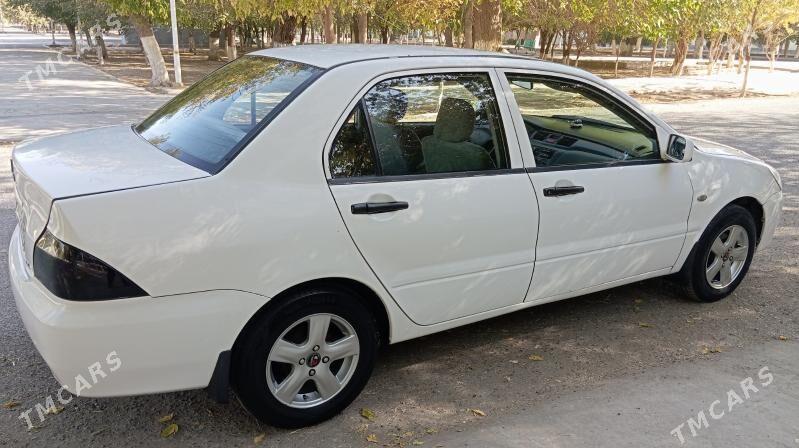 Mitsubishi Lanser 2005 - 85 000 TMT - Кëши - img 5