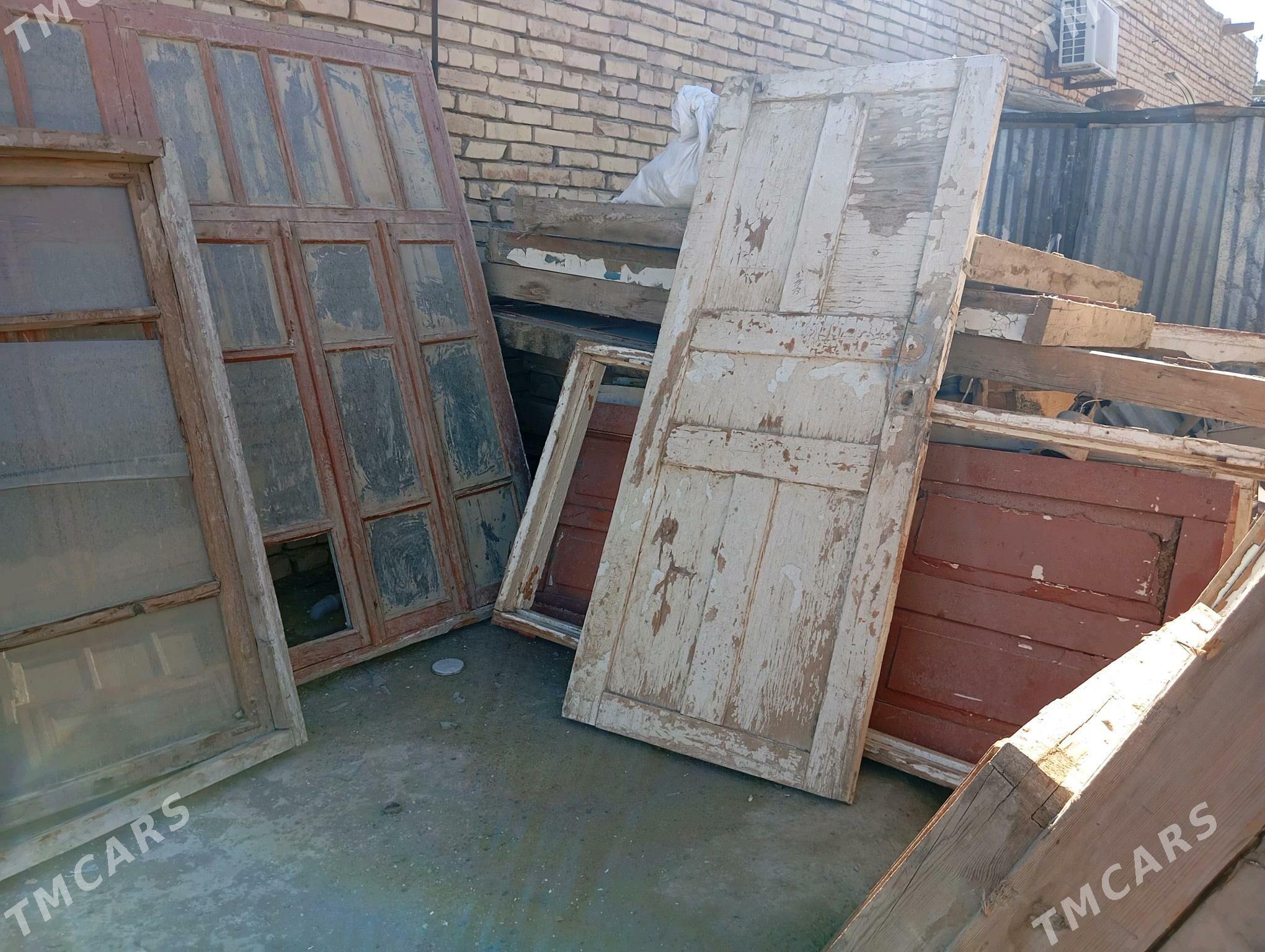 Ayna esik we corni pataloktaht - Çärjew - img 2