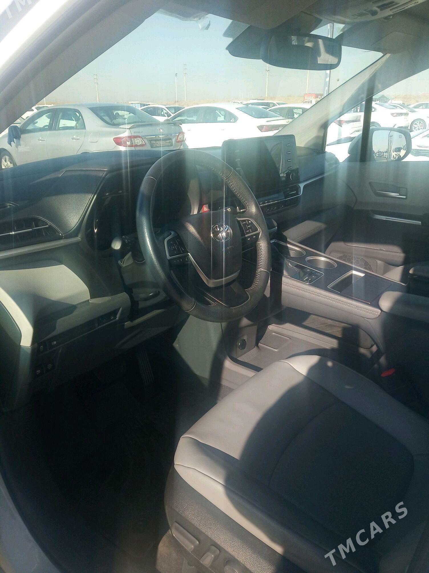 Toyota Sienna 2021 - 475 000 TMT - Aşgabat - img 4