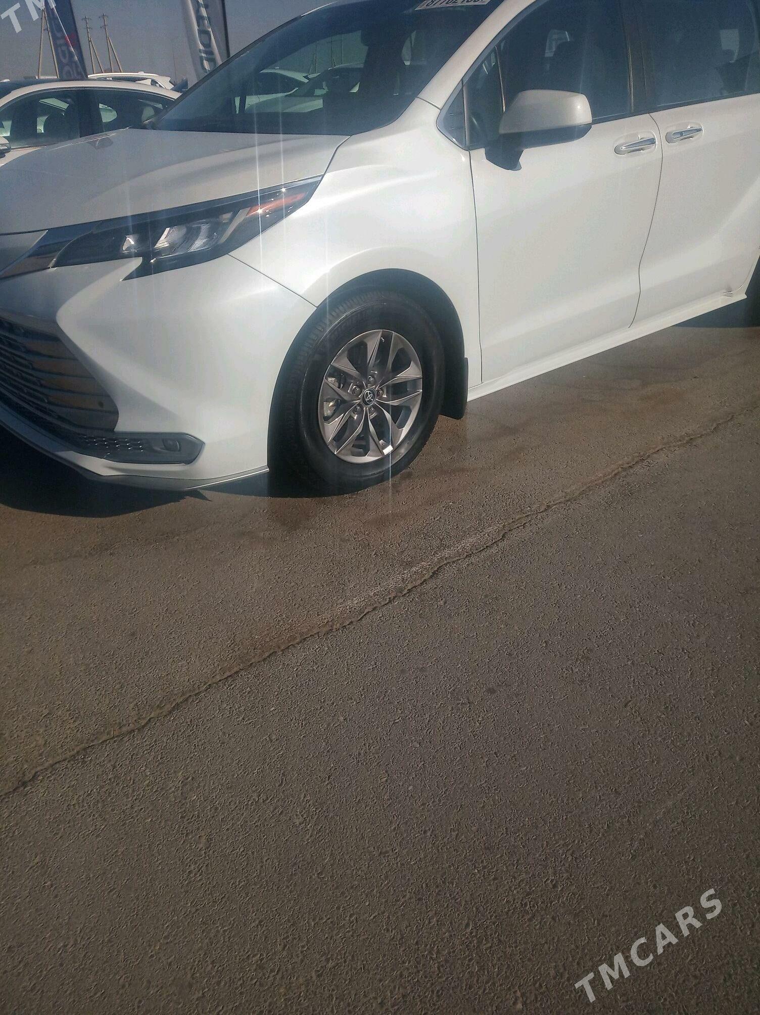 Toyota Sienna 2021 - 475 000 TMT - Aşgabat - img 2