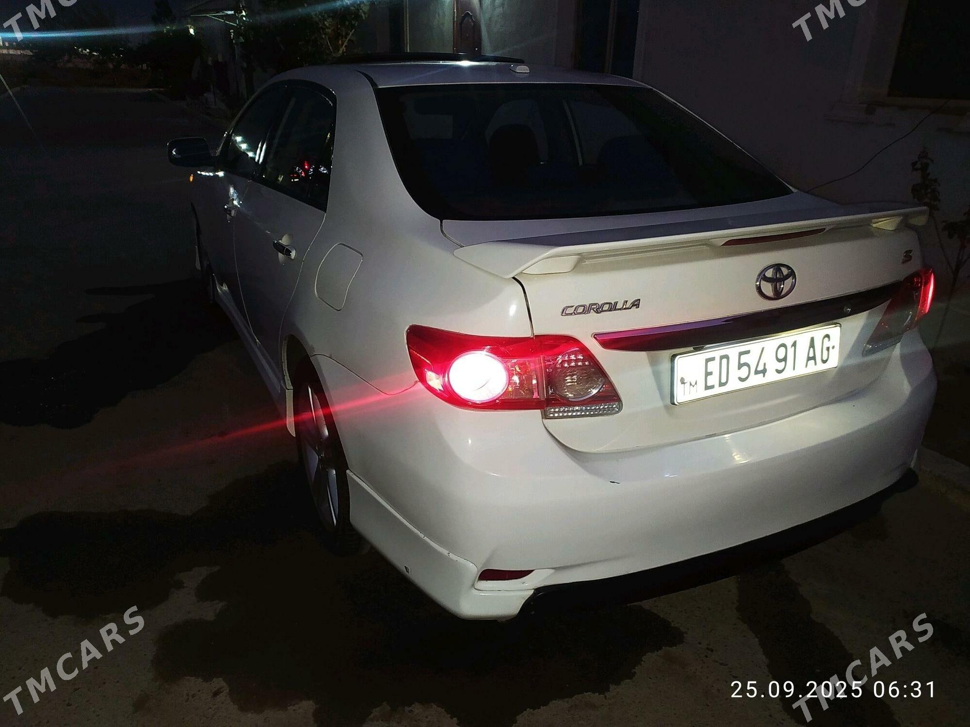 Toyota Corolla 2012 - 160 000 TMT - Aşgabat - img 4