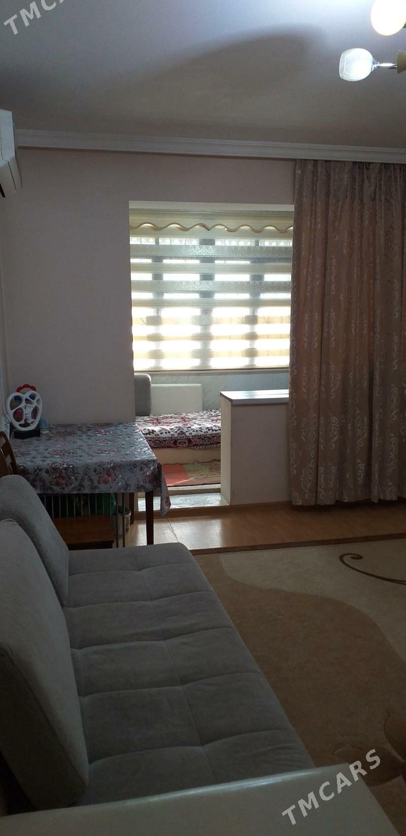 гостинка 42кв.м.6мкр. - 6 мкр - img 3