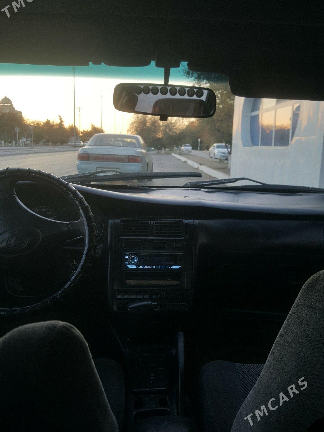 Toyota Corona 1993 - 45 000 TMT - Seýdi - img 1