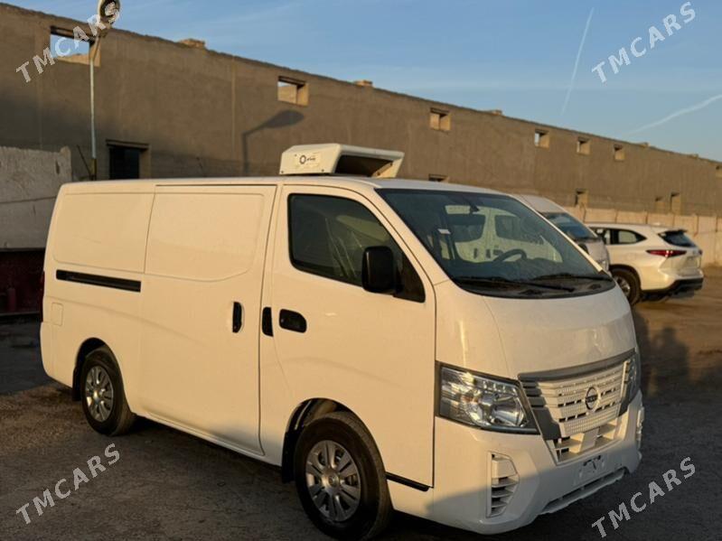 Nissan Urvan 2023 - 340 000 TMT - Мары - img 3