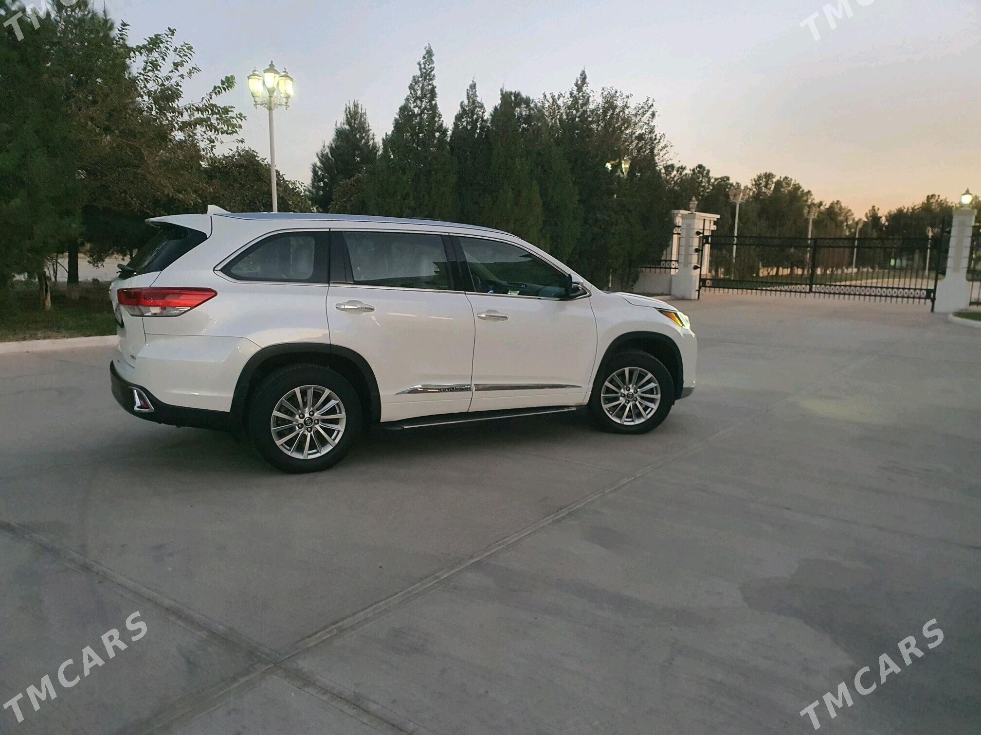 Toyota Highlander 2018 - 500 000 TMT - Mary - img 10