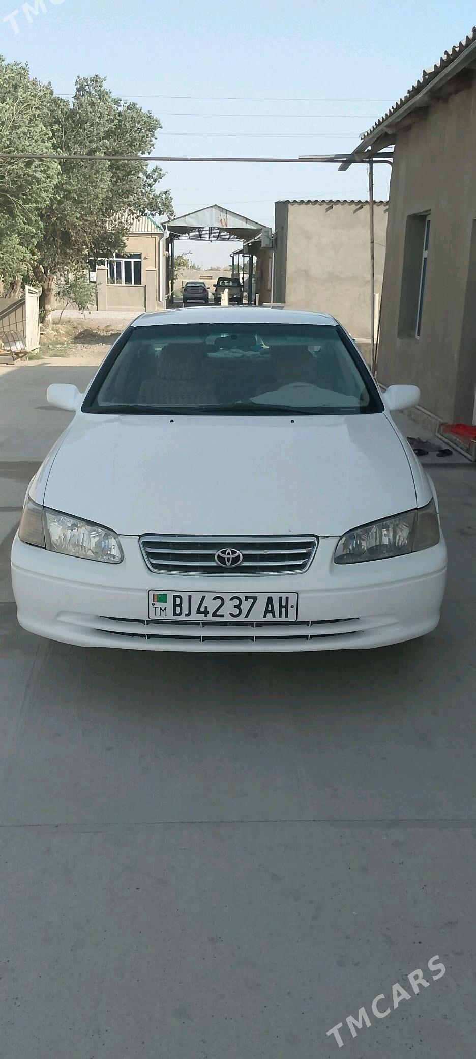 Toyota Camry 2001 - 140 000 TMT - Kaka - img 4