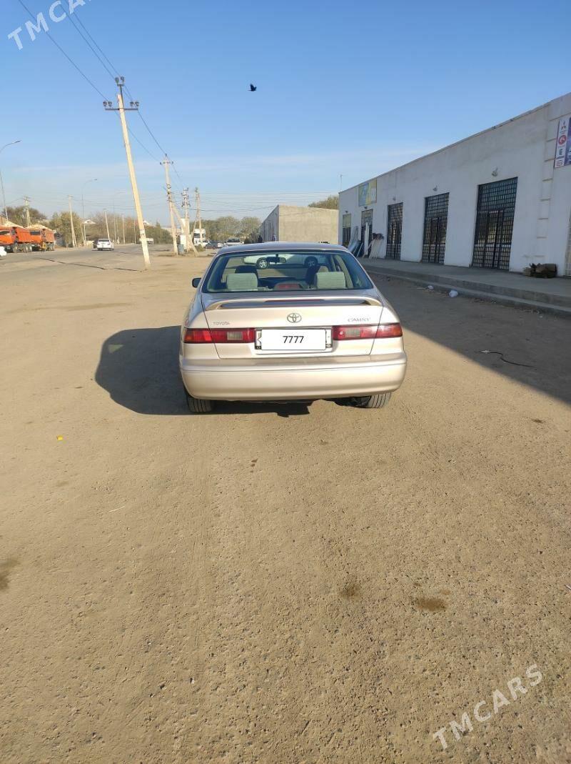 Toyota Camry 1999 - 152 000 TMT - Köneürgenç - img 4