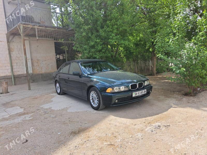 BMW 525 1999 - 118 000 TMT - Балканабат - img 1