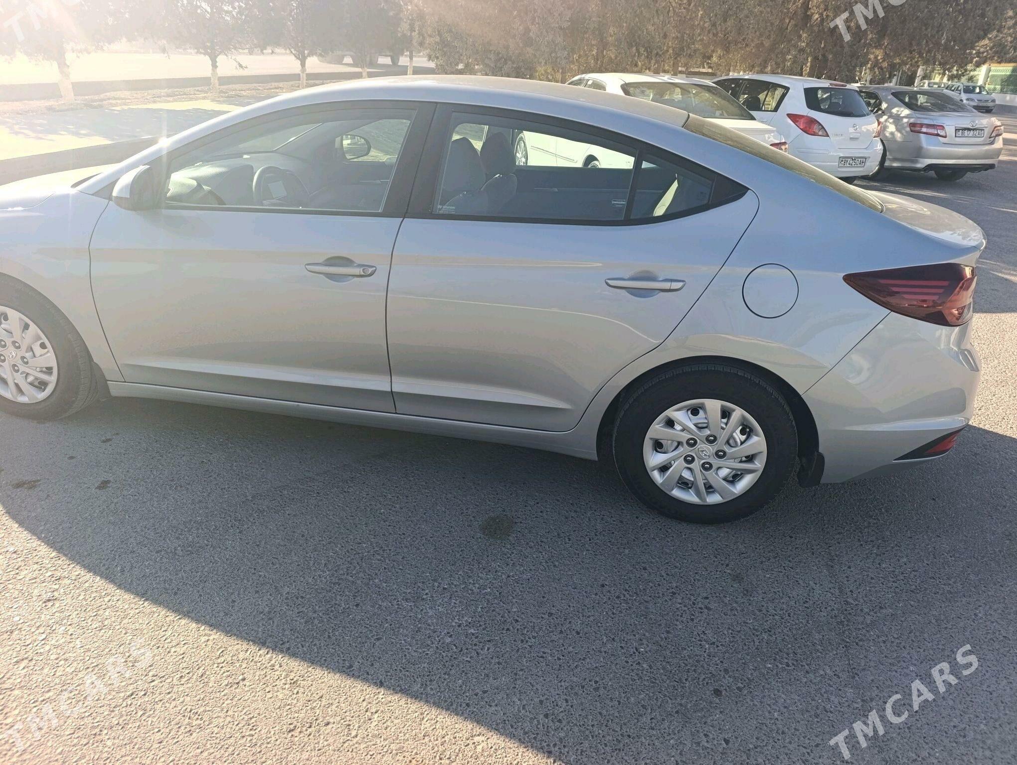 Hyundai Elantra 2020 - 235 000 TMT - Büzmeýin - img 3