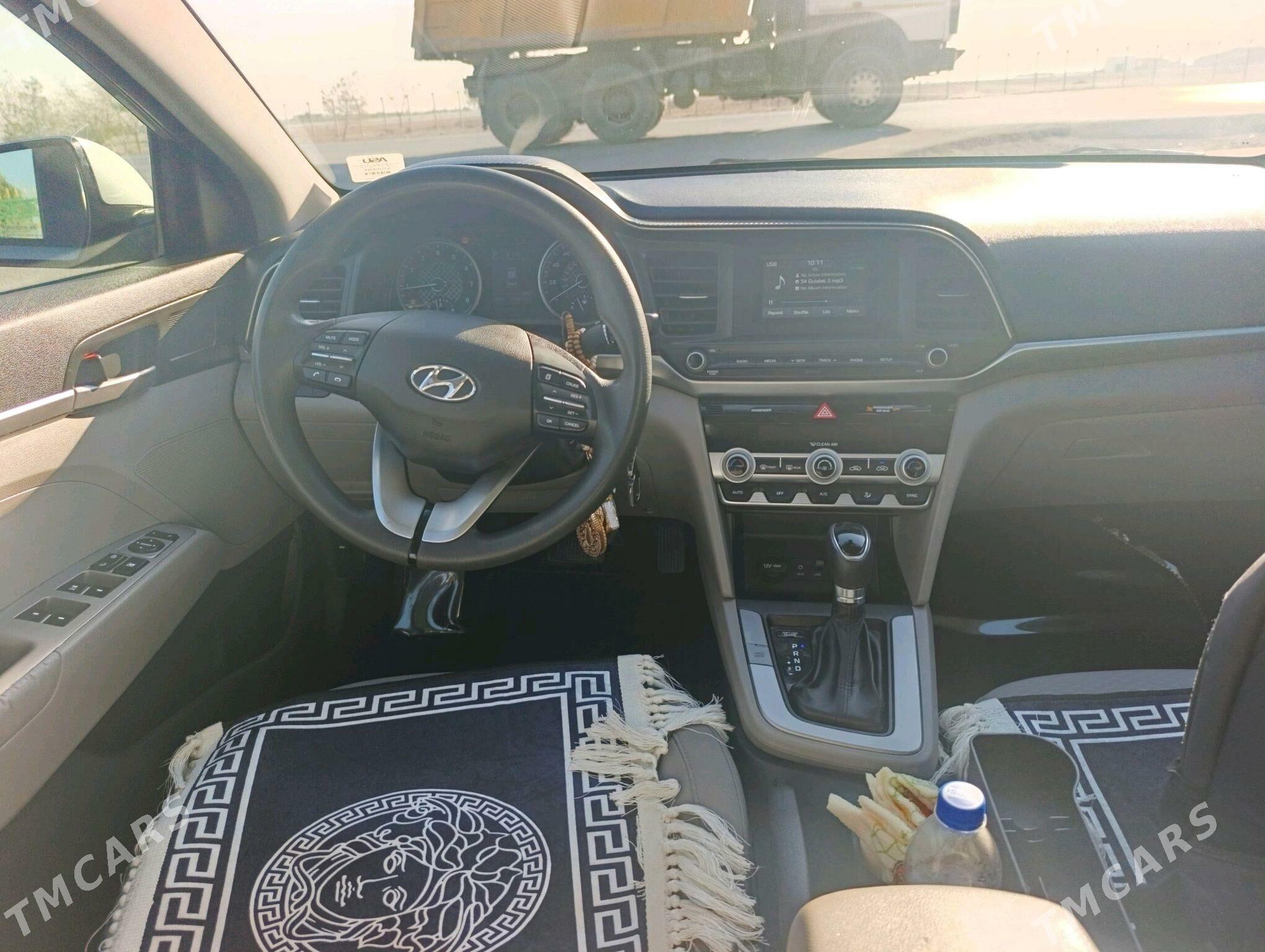 Hyundai Elantra 2020 - 235 000 TMT - Büzmeýin - img 4