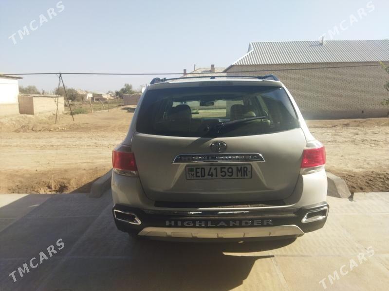 Toyota Highlander 2010 - 350 000 TMT - Baýramaly - img 7