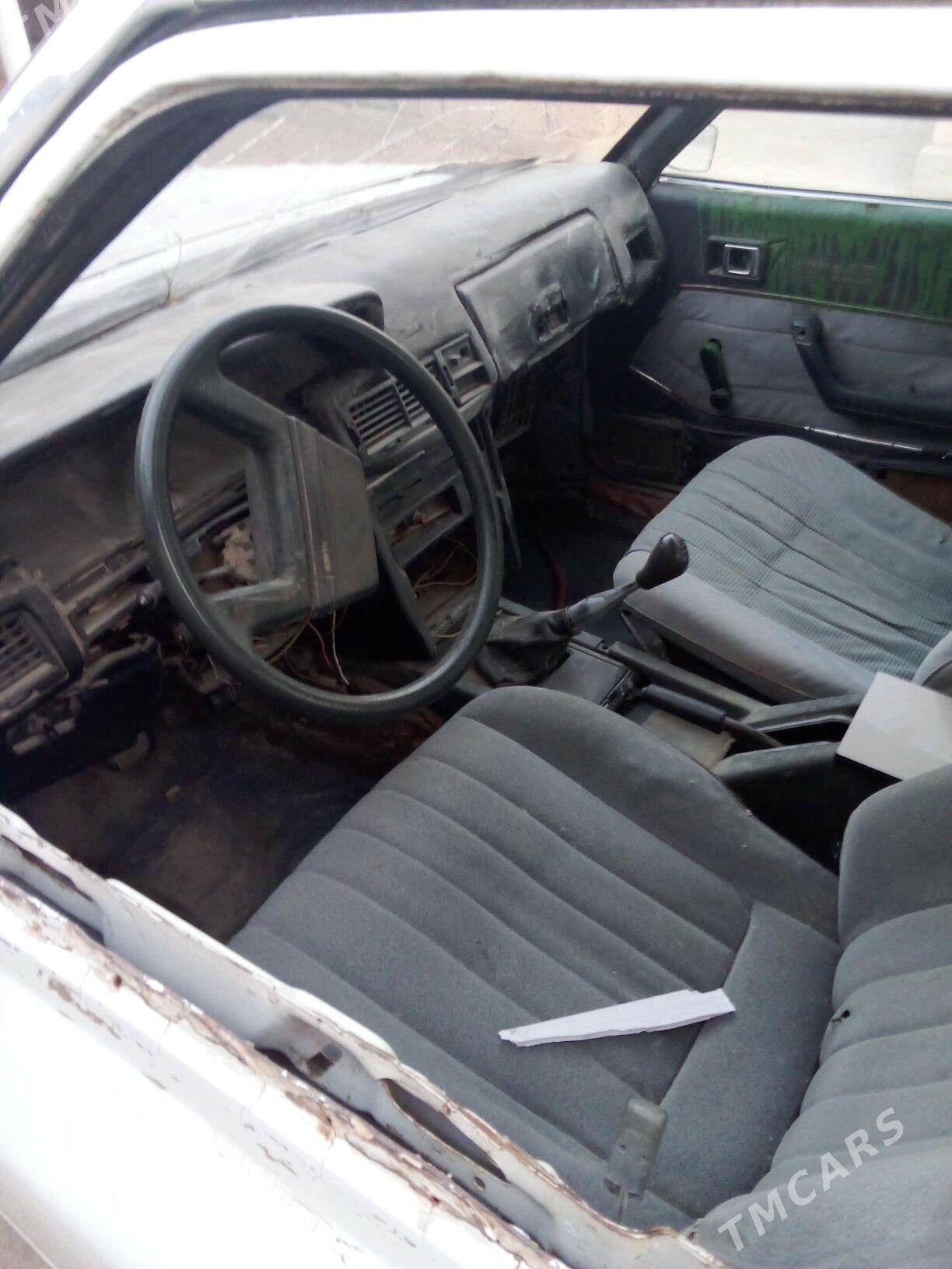 Toyota Mark II 1984 - 8 000 TMT - Ýaşlyk - img 4