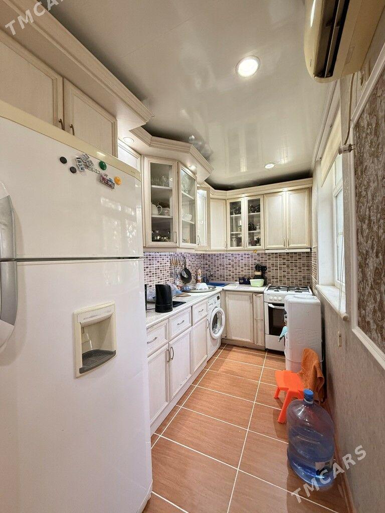 Центр 4 ком 2 этаж 72 м2 - Aşgabat - img 9