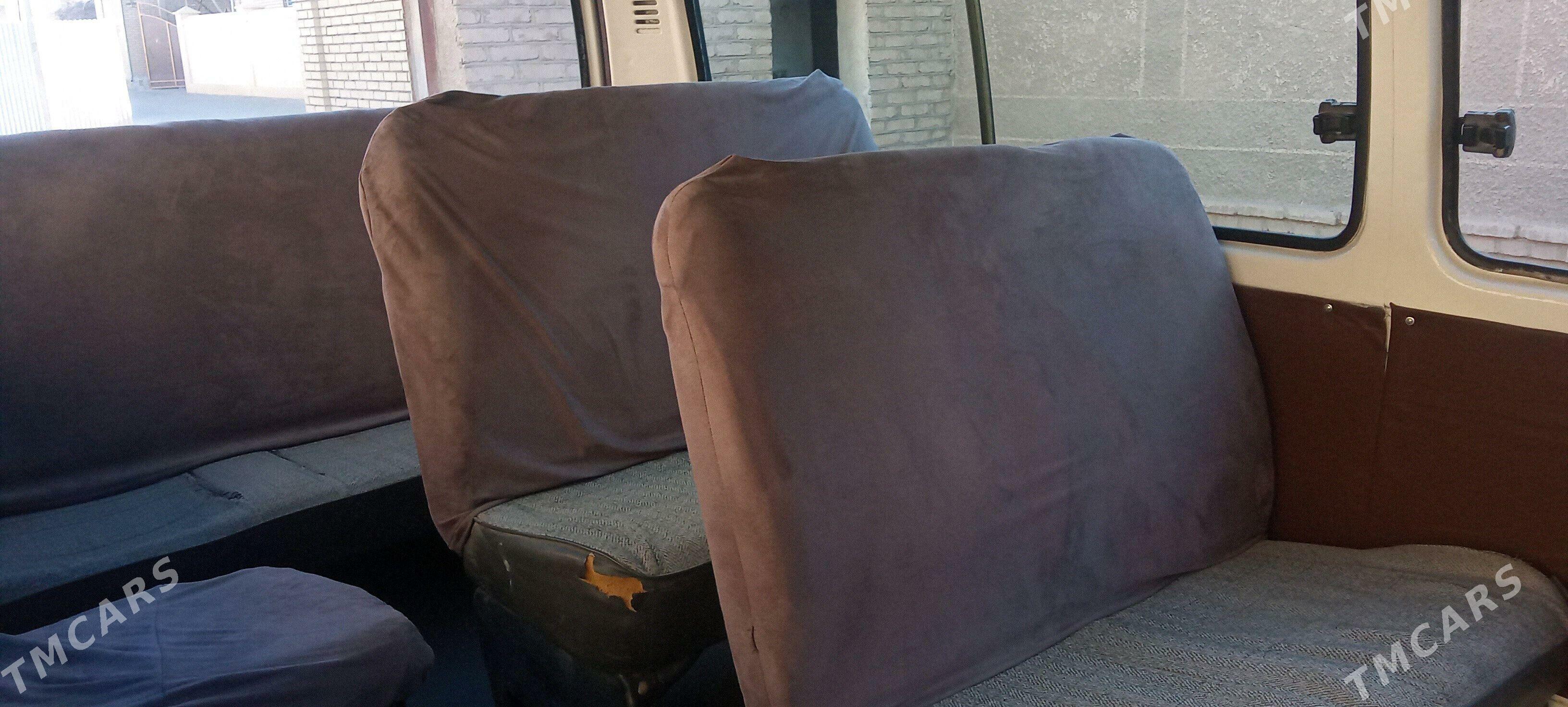 Toyota Hiace 1993 - 69 000 TMT - Мары - img 6