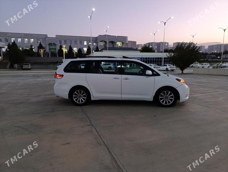 Toyota Sienna 2011 - 292 000 TMT - Ашхабад - img 4