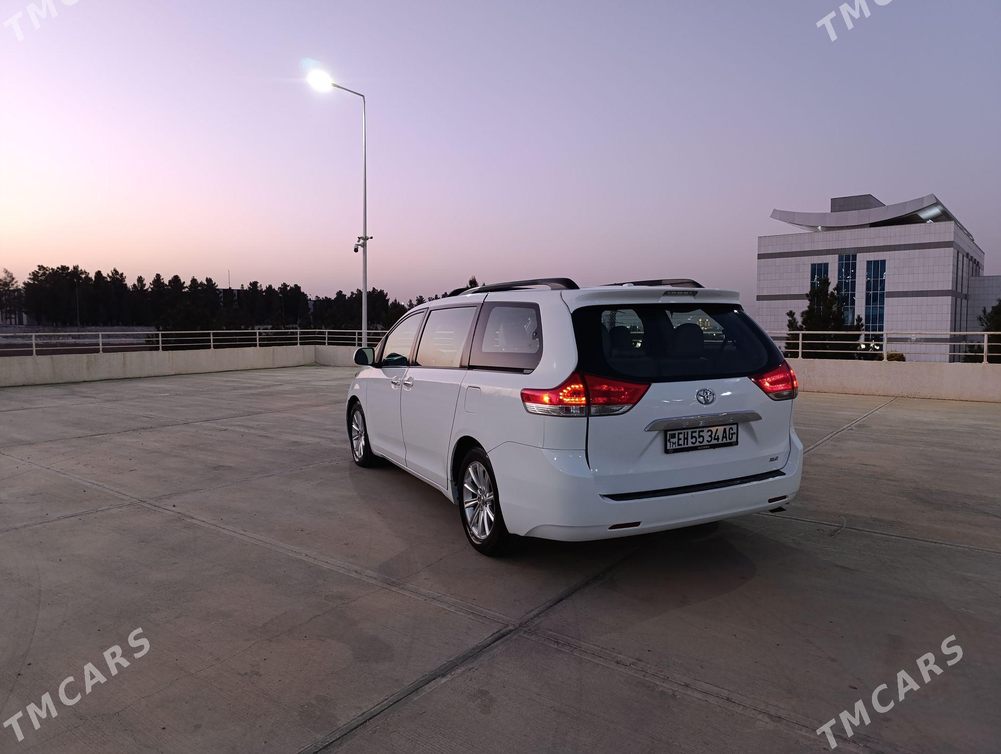 Toyota Sienna 2011 - 292 000 TMT - Ашхабад - img 5