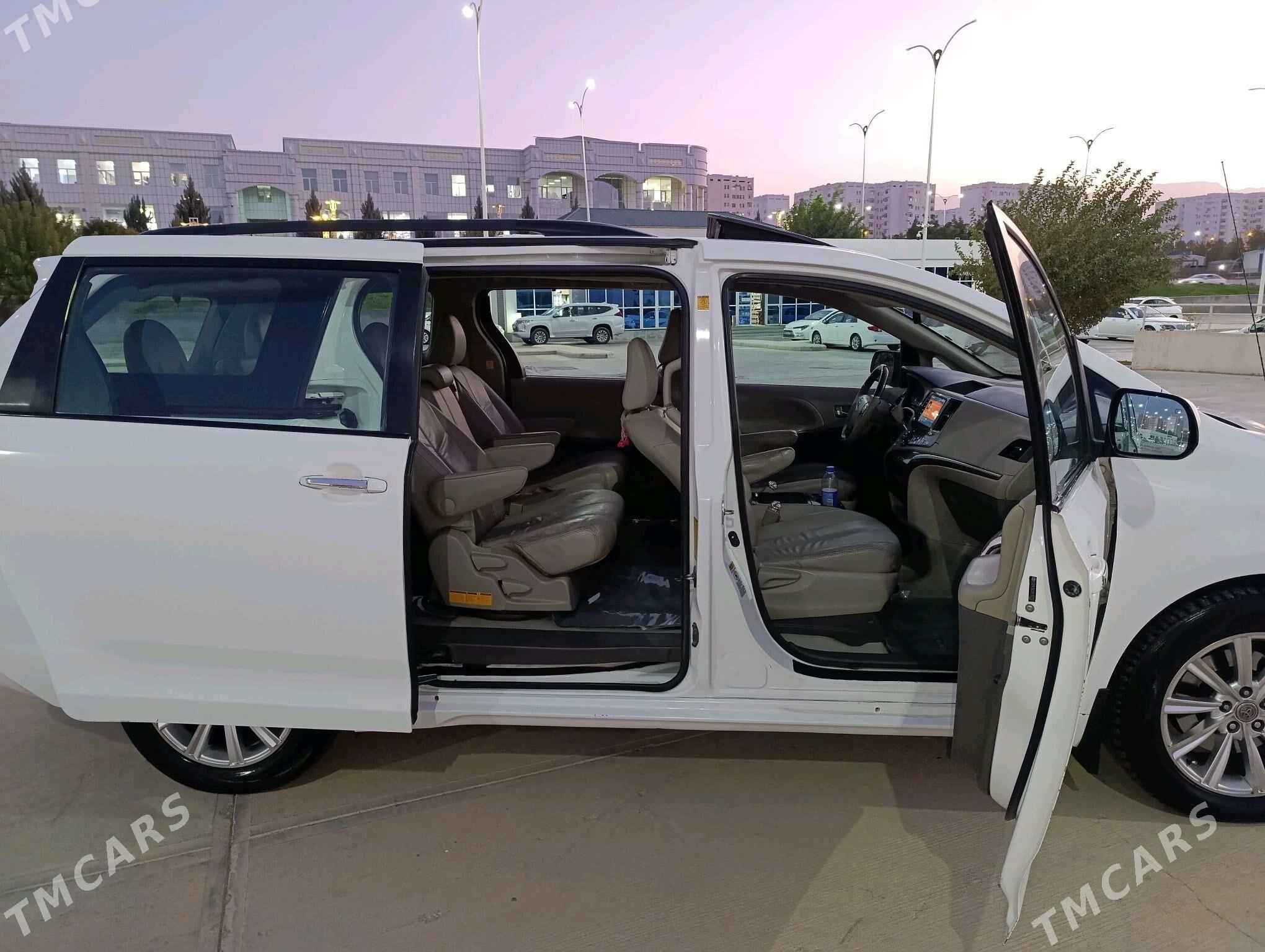 Toyota Sienna 2011 - 292 000 TMT - Ашхабад - img 9