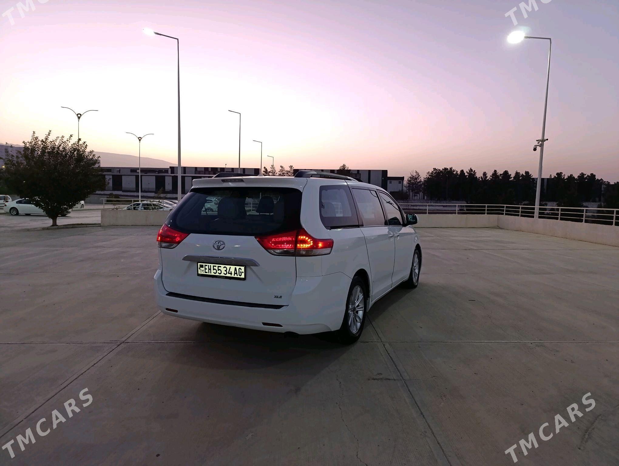 Toyota Sienna 2011 - 292 000 TMT - Ашхабад - img 7