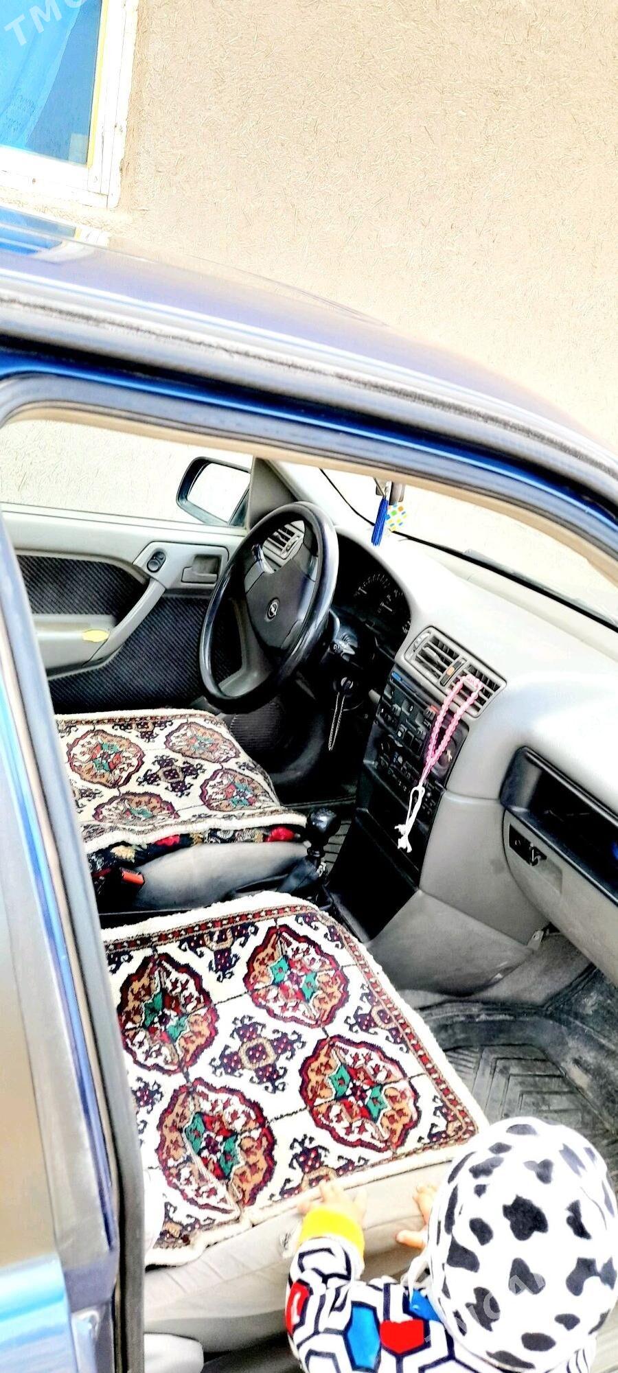 Opel Vectra 1992 - 34 000 TMT - Акдепе - img 1