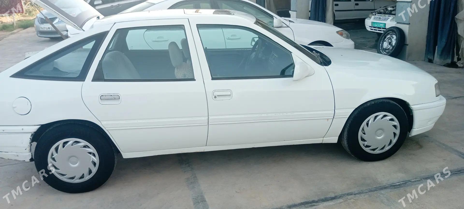 Opel Vectra 1990 - 25 000 TMT - Мургап - img 2