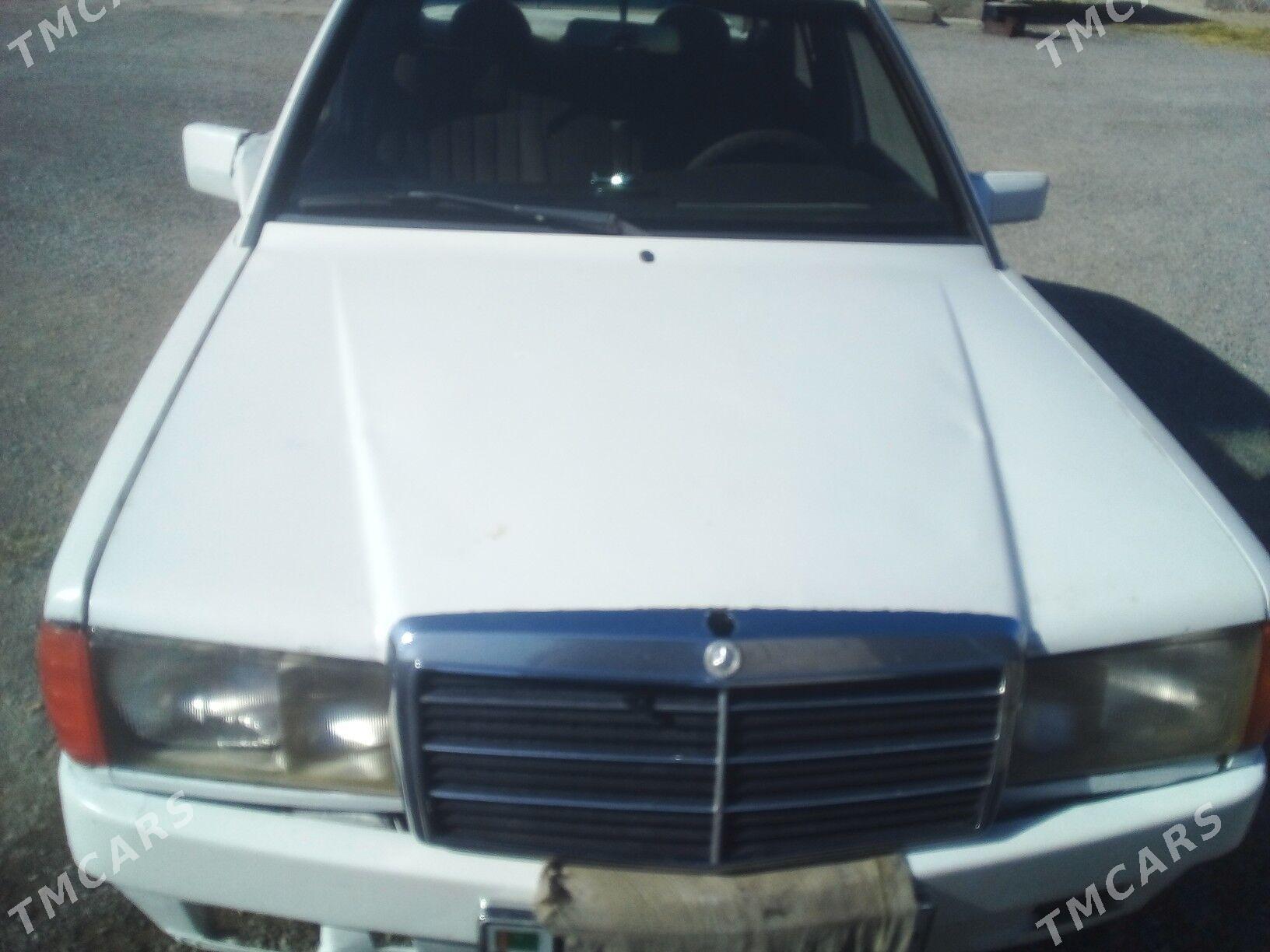 Mercedes-Benz 190E 1988 - 18 000 TMT - Bäherden - img 3