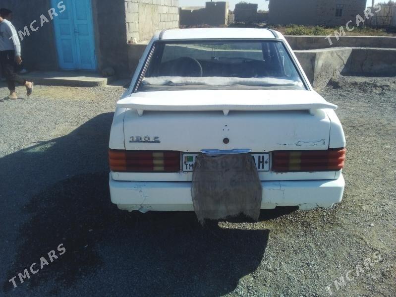 Mercedes-Benz 190E 1988 - 18 000 TMT - Bäherden - img 4