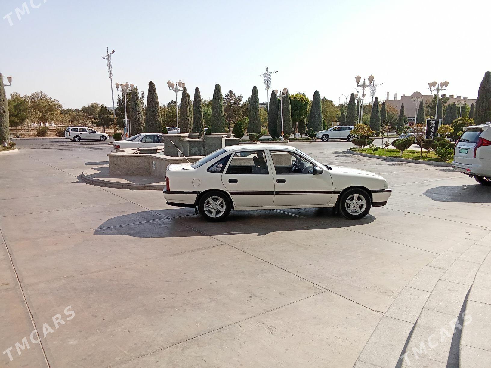 Opel Vectra 1993 - 39 000 TMT - Мары - img 1