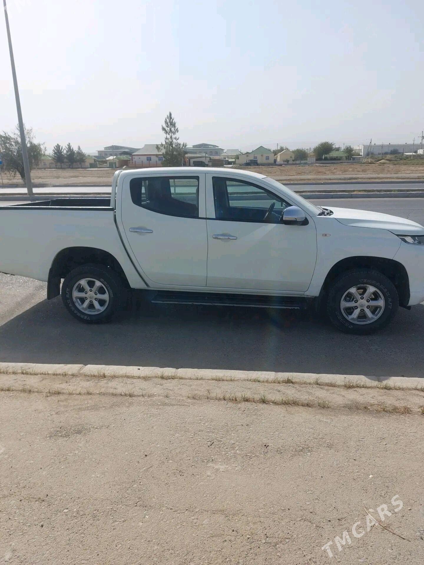 Mitsubishi L200 2020 - 300 000 TMT - Aşgabat - img 1