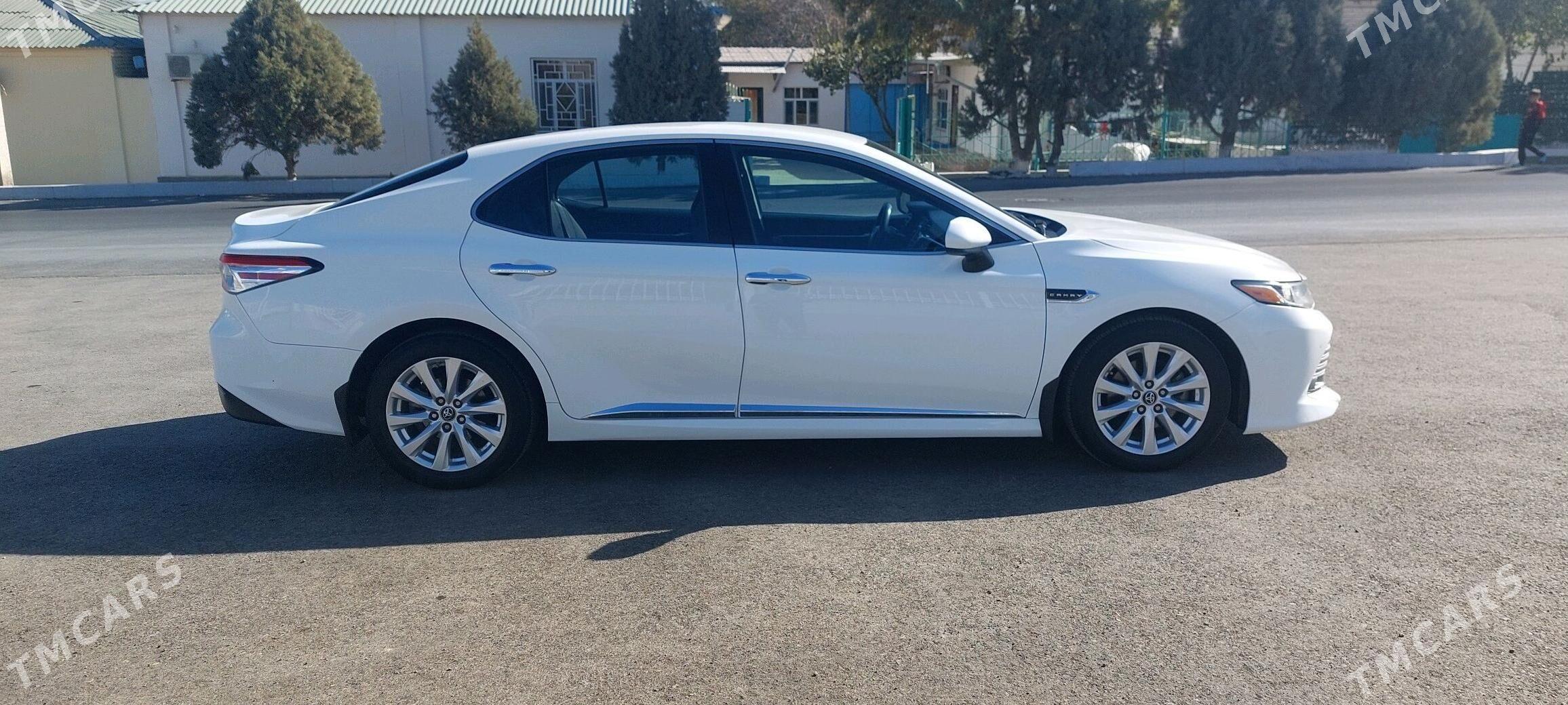 Toyota Camry 2018 - 305 000 TMT - Ашхабад - img 2