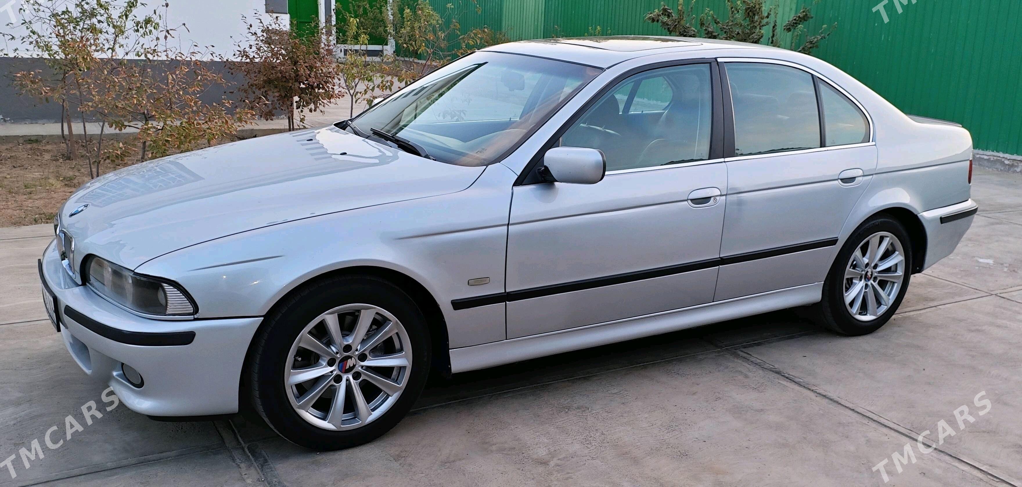 BMW E39 2002 - 110 000 TMT - Aşgabat - img 2