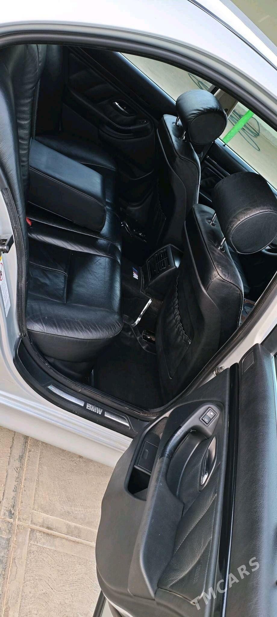 BMW E39 2002 - 110 000 TMT - Aşgabat - img 5