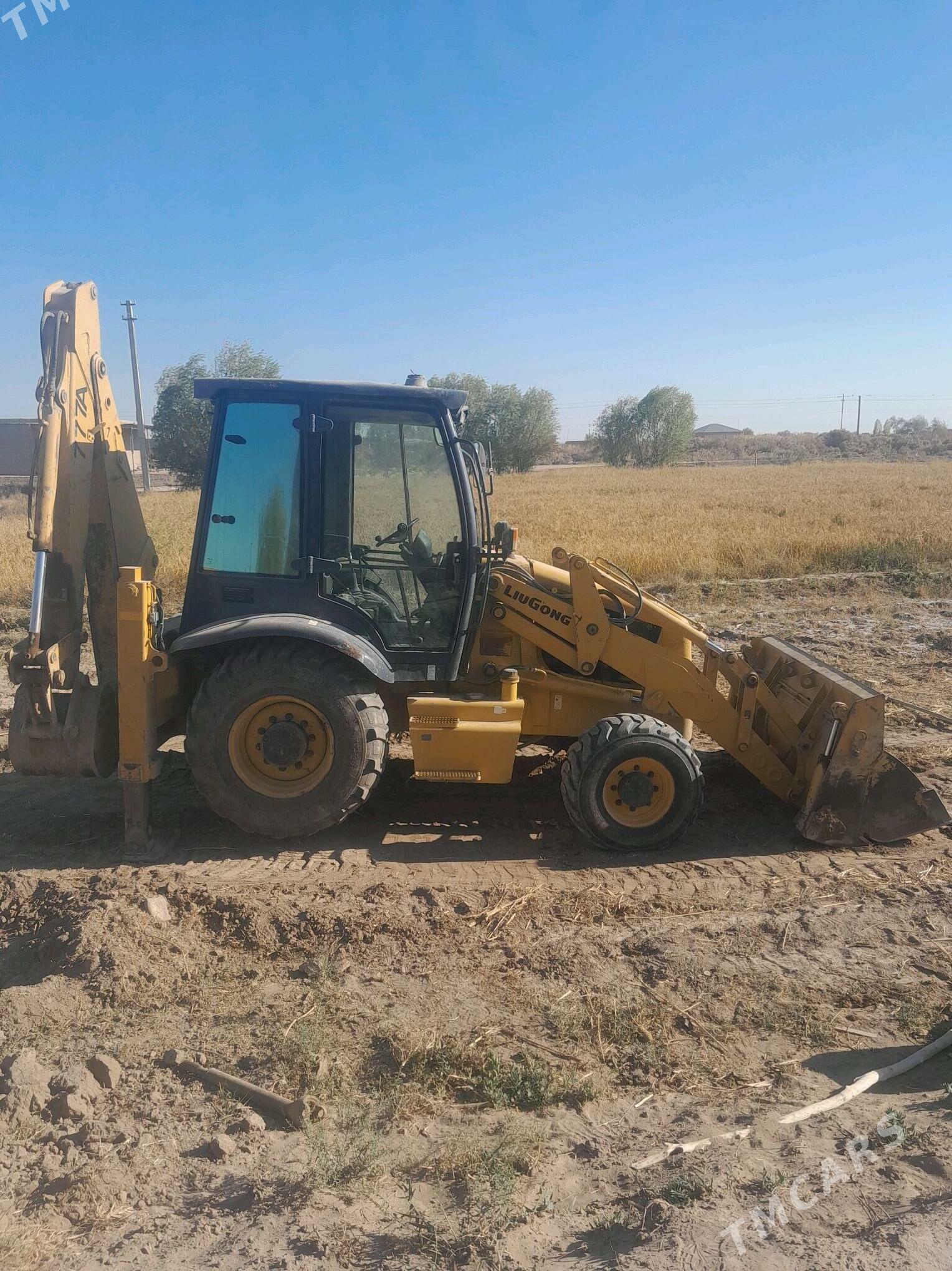 JCB 4CX ECO 2013 - 550 000 TMT - Гороглы (Тагта) - img 2