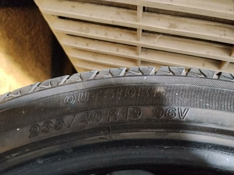 235 40 19 4şt Yokohama 2 800 TMT - Garadamak - img 7
