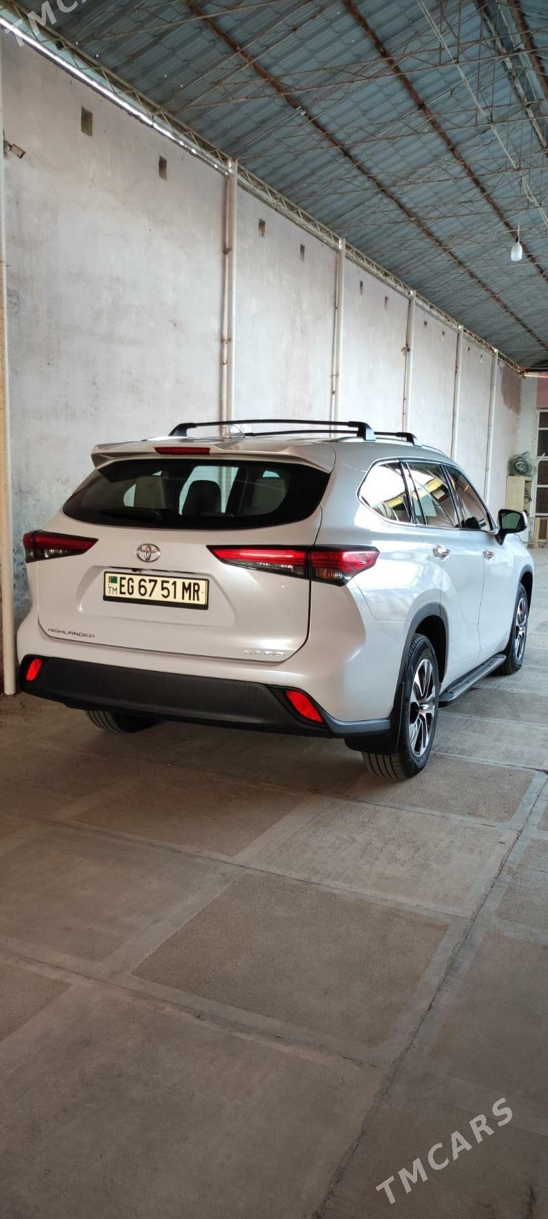 Toyota Highlander 2021 - 600 000 TMT - Baýramaly - img 2