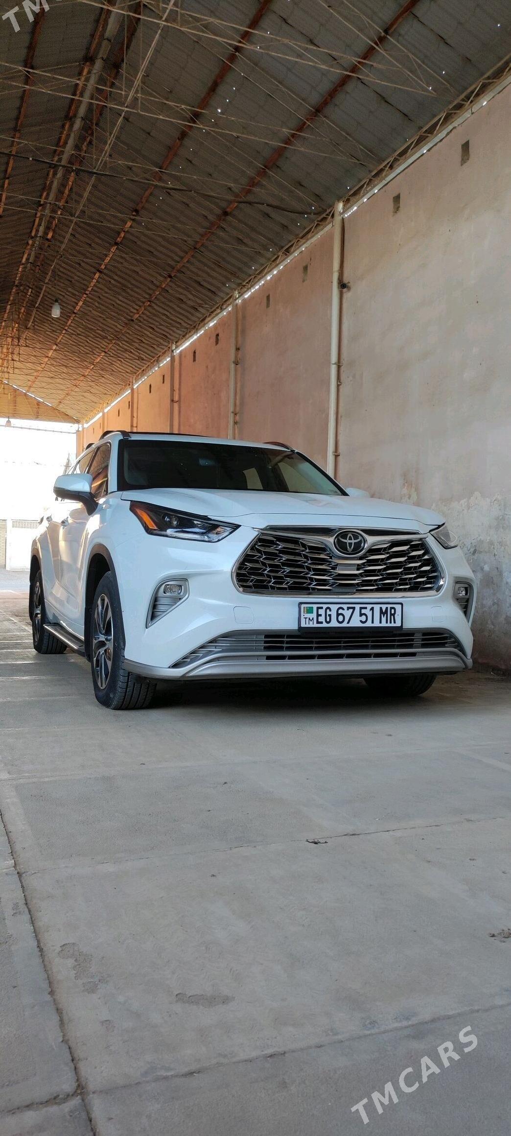 Toyota Highlander 2021 - 600 000 TMT - Baýramaly - img 1