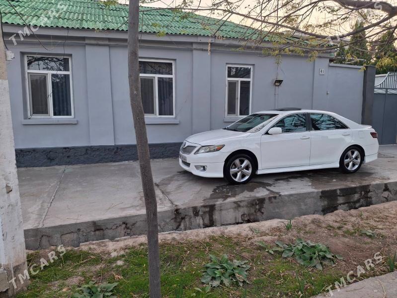 Toyota Camry 2010 - 225 000 TMT - 30 мкр - img 2