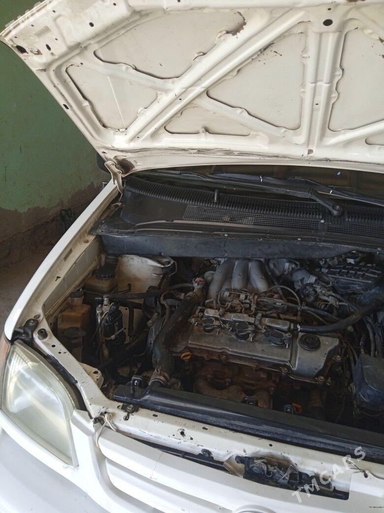 Toyota Sienna 2001 - 130 000 TMT - Бабадайхан - img 4