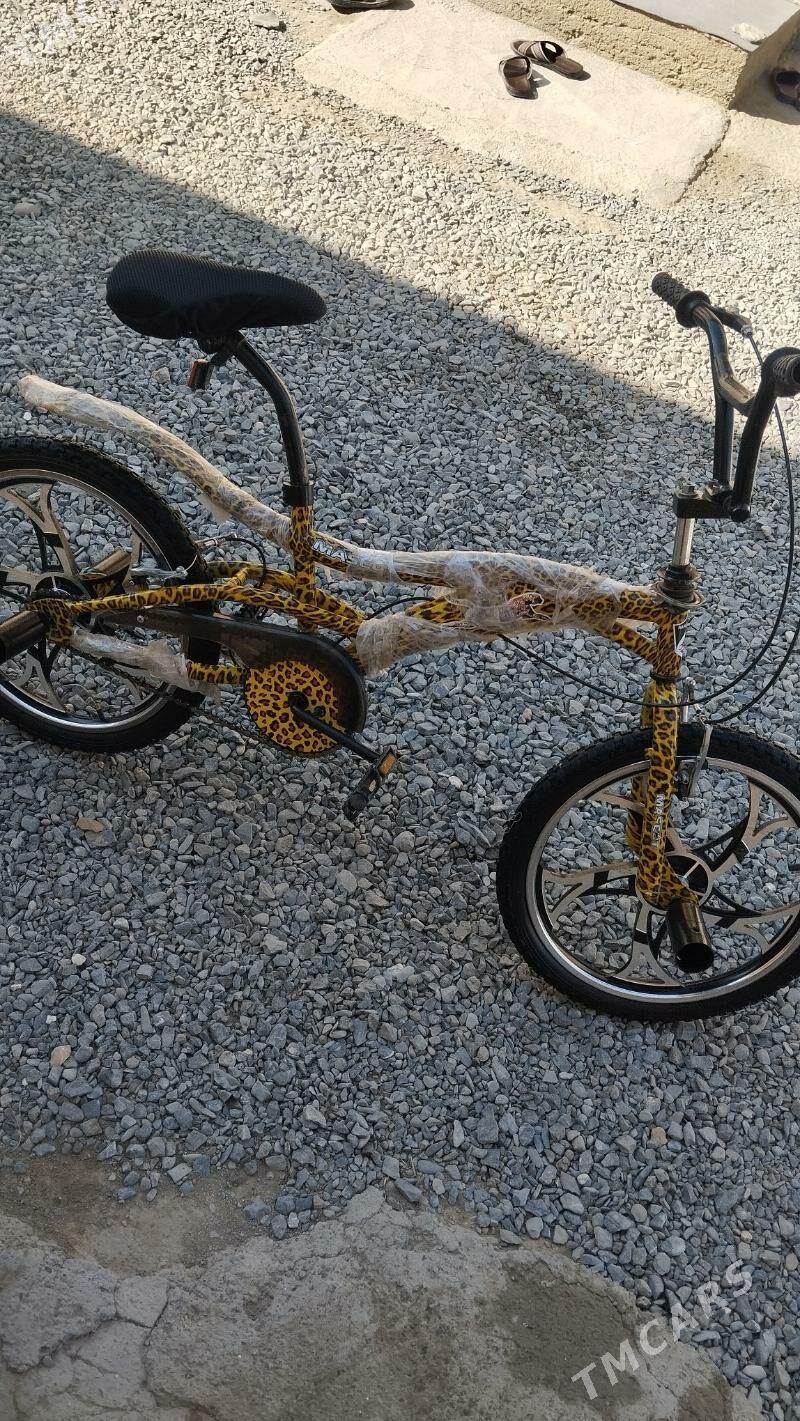 tigir duga päket sürlen - Бахарден - img 1