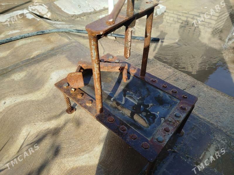 пресс для обуви - Ёлётен - img 1