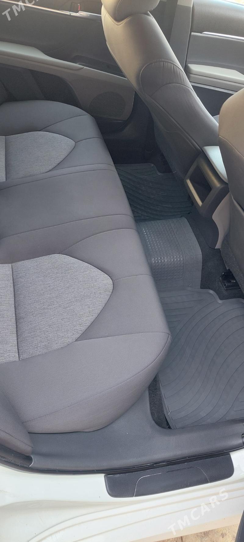 Toyota Camry 2021 - 345 000 TMT - Мары - img 8