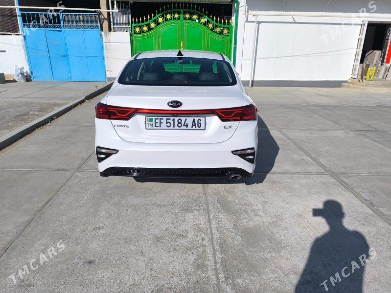 Kia Forte 2019 - 245 000 TMT - 11 мкр - img 4