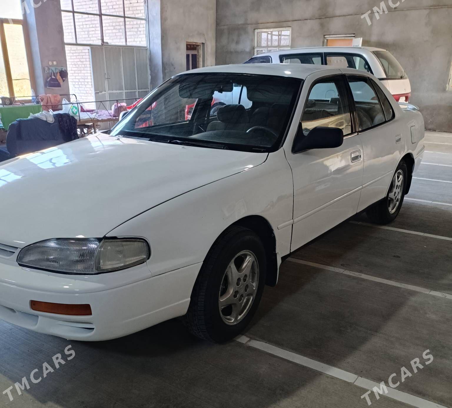 Toyota Camry 1994 - 76 000 TMT - Чарджоу - img 1