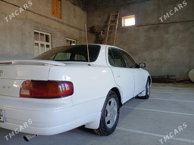Toyota Camry 1994 - 76 000 TMT - Çärjew - img 4