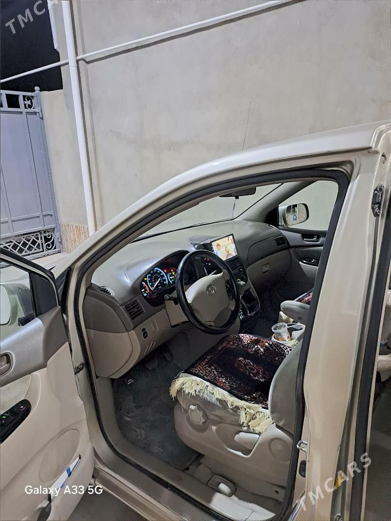 Toyota Sienna 2004 - 260 000 TMT - Мары - img 2