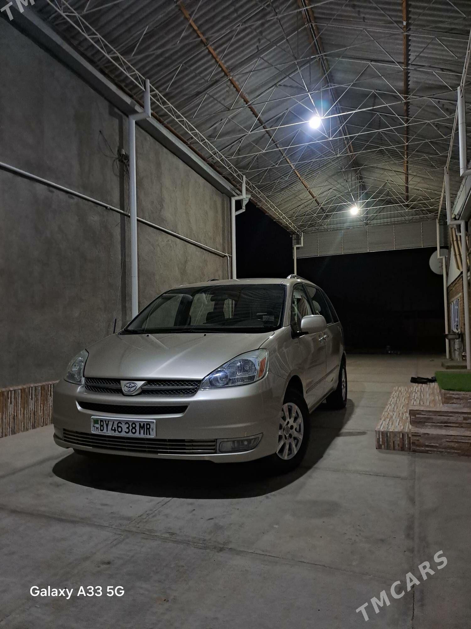 Toyota Sienna 2004 - 260 000 TMT - Мары - img 5