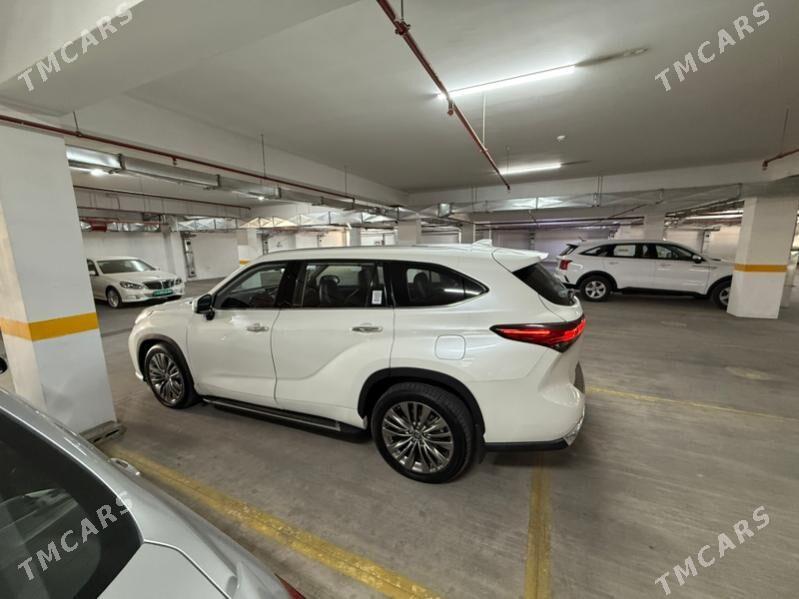 Toyota Highlander 2020 - 515 000 TMT - Гуртли - img 3