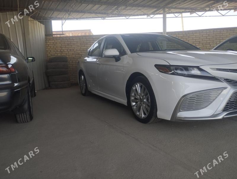Toyota Camry 2022 - 350 000 TMT - Мары - img 2
