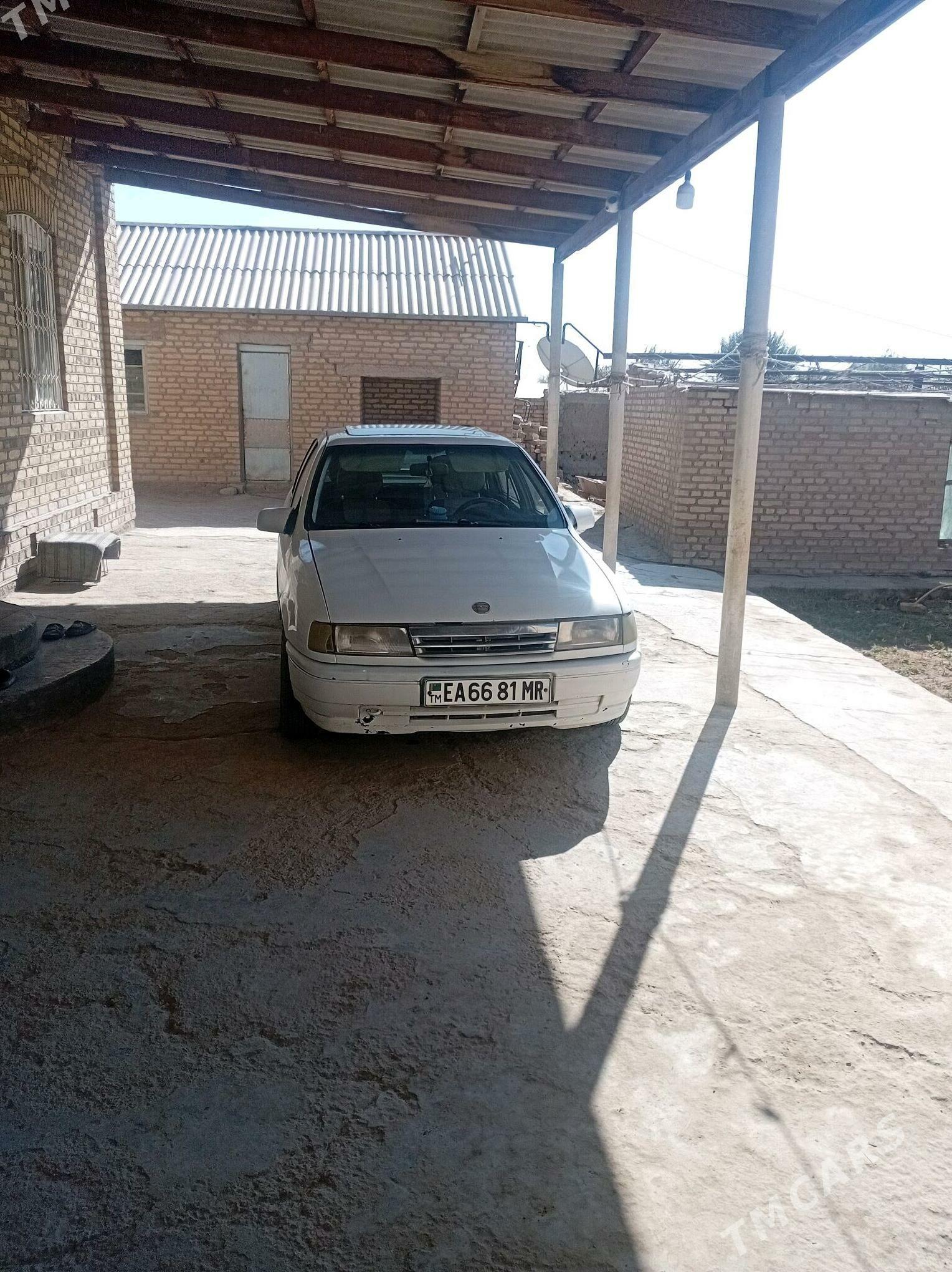 Opel Vectra 1990 - 35 000 TMT - Мургап - img 4